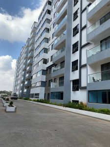 Upscale 3 Bedroom apartment with DSQ