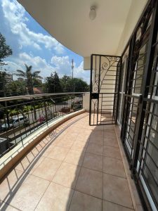 Charming 3 Bedroom Apartment plus DSQ